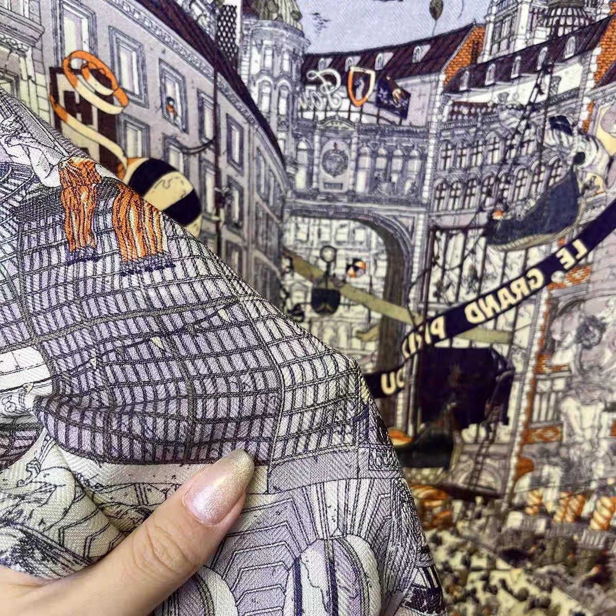 Two Faced Print Designer Scarf - огляд і ціна Winter Clothing Hong Kong